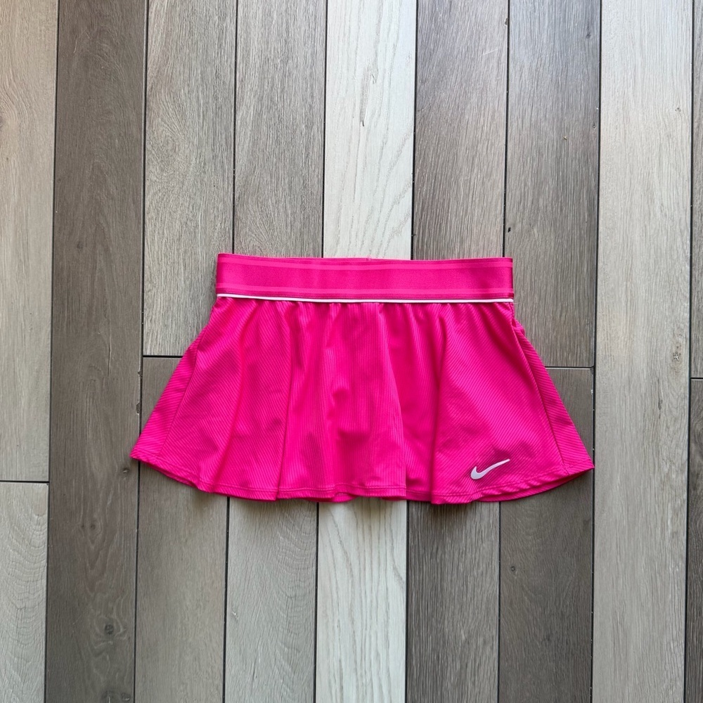 Nike Fuchsia Dri-FIT Skort | Size: Medium